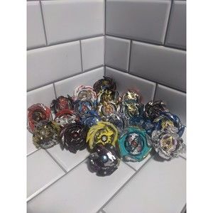 Beyblade Metal Lot, 21 Spinners, 9 Launchers, 6 Cords And 14 Accessories
